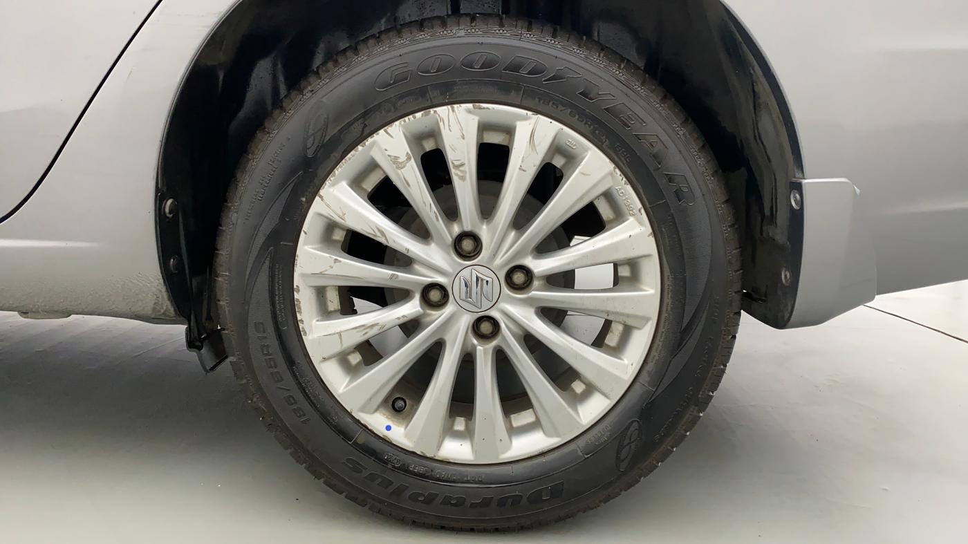 2015 Maruti Ciaz ZXI, Petrol, Manual, 57,489 km, Left Rear Wheel