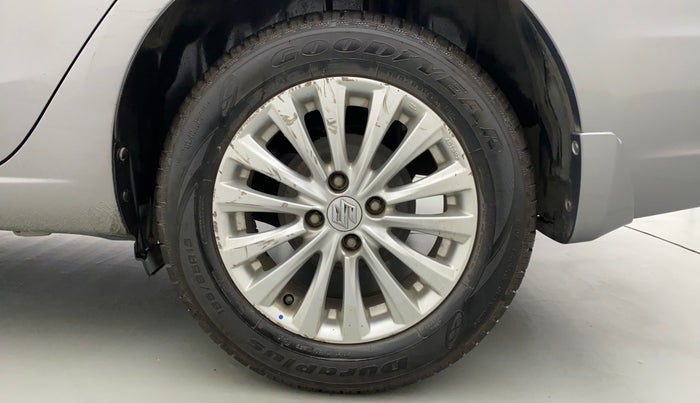 2015 Maruti Ciaz ZXI, Petrol, Manual, 57,489 km, Left Rear Wheel