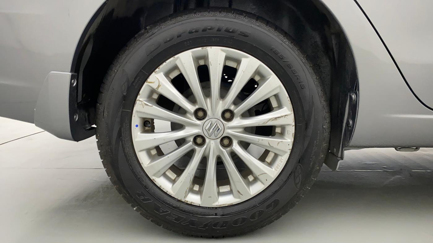 2015 Maruti Ciaz ZXI, Petrol, Manual, 57,489 km, Right Rear Wheel