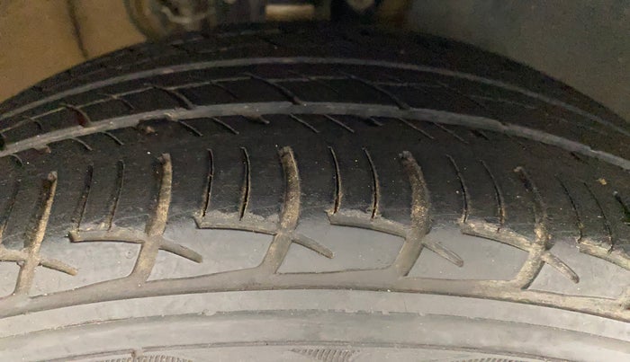 2021 Skoda Rapid AMBITION AT TSI, Petrol, Automatic, 29,517 km, Right Front Tyre Tread