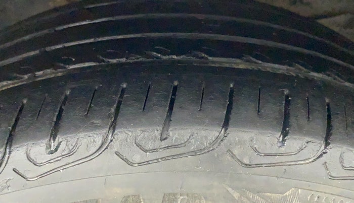 2016 Toyota Corolla Altis VL CVT PETROL, Petrol, Automatic, 91,242 km, Left Front Tyre Tread