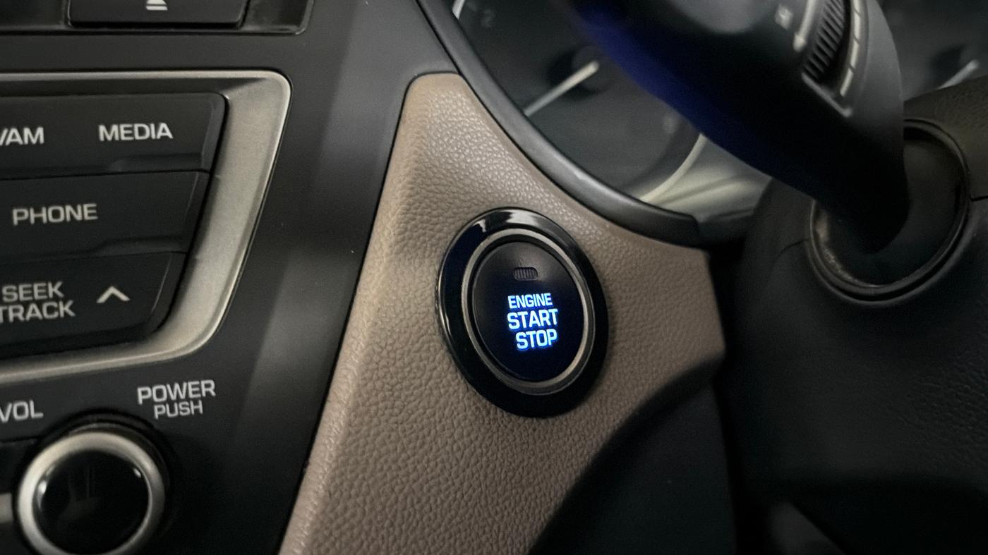 2014 Hyundai Elite i20 SPORTZ 1.2 (O), Petrol, Manual, 30,507 km, Keyless Start/ Stop Button