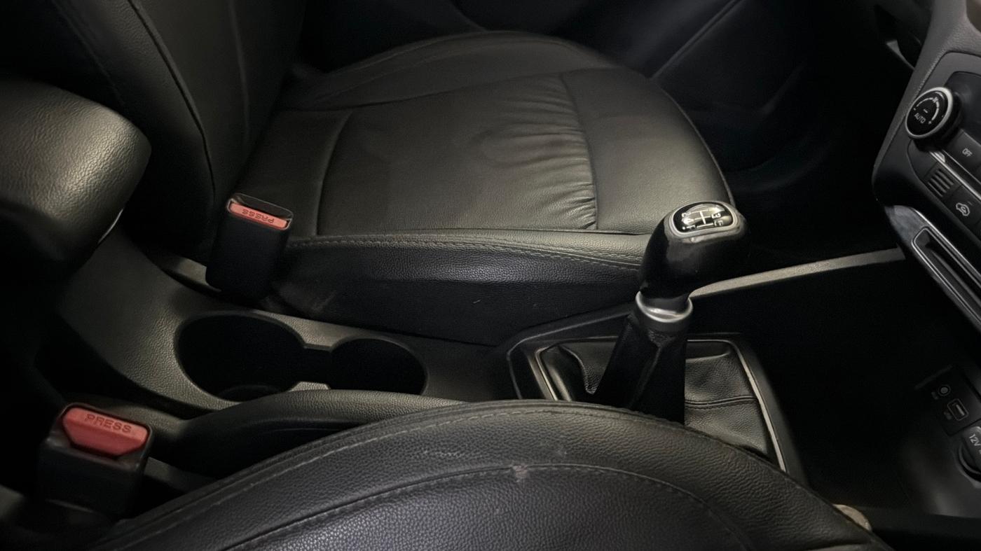 2014 Hyundai Elite i20 SPORTZ 1.2 (O), Petrol, Manual, 30,507 km, Gear Lever