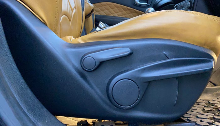 2020 Jeep Compass SPORT PLUS 2.0 DIESEL, Diesel, Manual, 63,907 km, Driver Side Adjustment Panel