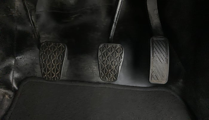 2016 Ford New Figo 1.2 TREND, Petrol, Manual, 29,573 km, Pedals