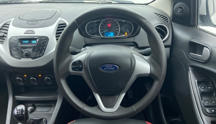 2016 Ford New Figo 1.2 TREND, Petrol, Manual, 29,573 km, Steering Wheel Close Up