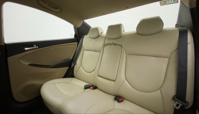 2012 Hyundai Verna FLUIDIC 1.6 VTVT SX, Petrol, Manual, 72,454 km, Right Side Rear Door Cabin