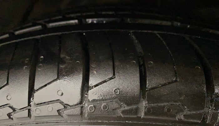 2012 Hyundai Verna FLUIDIC 1.6 VTVT SX, Petrol, Manual, 72,454 km, Left Rear Tyre Tread