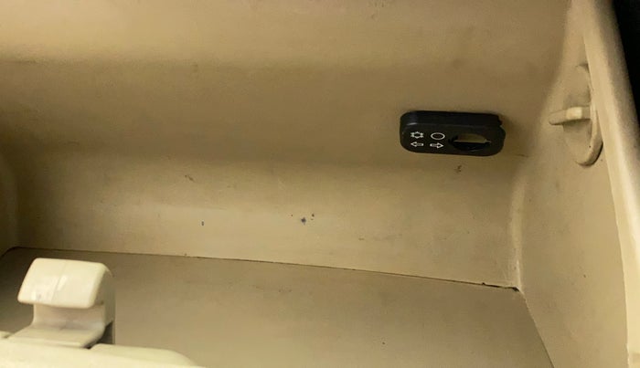 2012 Hyundai Verna FLUIDIC 1.6 VTVT SX, Petrol, Manual, 72,454 km, Cooled Glove Box