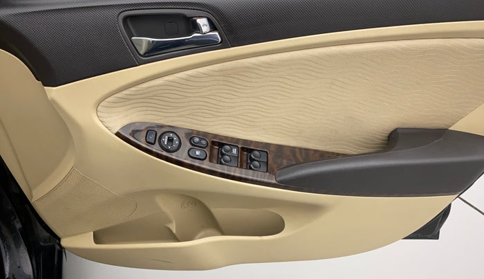 2012 Hyundai Verna FLUIDIC 1.6 VTVT SX, Petrol, Manual, 72,454 km, Driver Side Door Panels Control