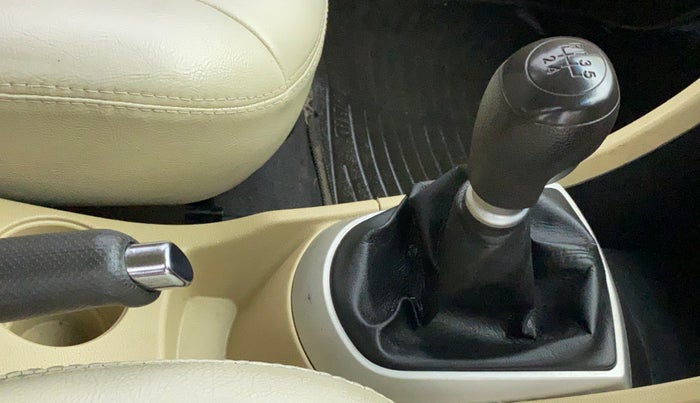 2012 Hyundai Verna FLUIDIC 1.6 VTVT SX, Petrol, Manual, 72,454 km, Gear Lever