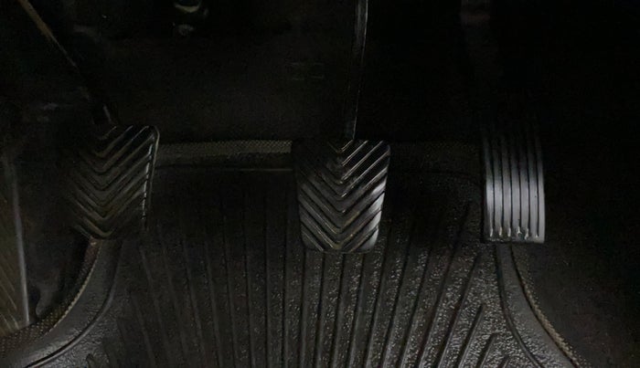 2012 Hyundai Verna FLUIDIC 1.6 VTVT SX, Petrol, Manual, 72,454 km, Pedals