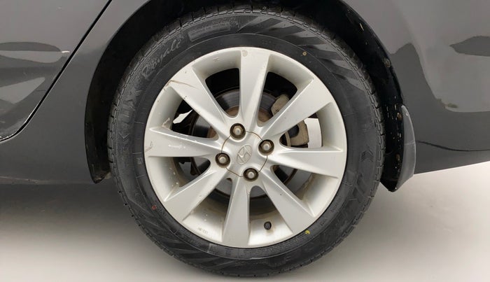 2012 Hyundai Verna FLUIDIC 1.6 VTVT SX, Petrol, Manual, 72,454 km, Left Rear Wheel