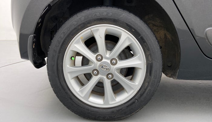 2014 Hyundai Grand i10 ASTA 1.2 AT VTVT, Petrol, Automatic, 24,104 km, Right Rear Wheel