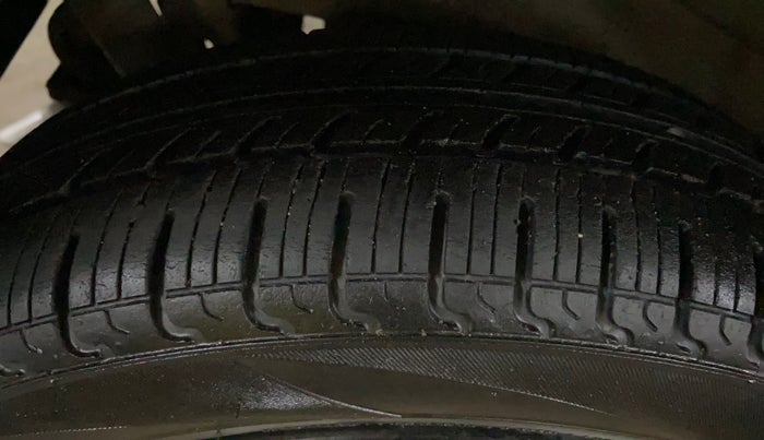 2018 Maruti Wagon R 1.0 VXI, Petrol, Manual, 48,441 km, Right Rear Tyre Tread