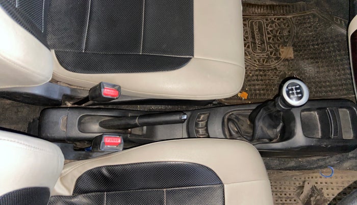 2018 Maruti Wagon R 1.0 VXI, Petrol, Manual, 48,441 km, Gear Lever