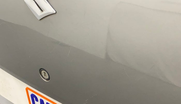 2012 Maruti Swift VXI, Petrol, Manual, 46,051 km, Dicky (Boot door) - Minor scratches