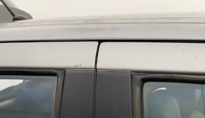 2012 Maruti Swift VXI, Petrol, Manual, 46,051 km, Right B pillar - Paint is slightly faded