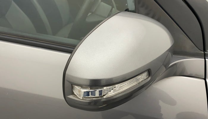 2012 Maruti Swift VXI, Petrol, Manual, 46,051 km, Right rear-view mirror - Minor folding noise