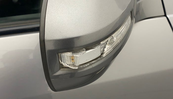 2012 Maruti Swift VXI, Petrol, Manual, 46,051 km, Right rear-view mirror - Indicator light has minor damage