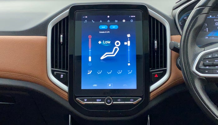 2022 MG HECTOR PLUS SHARP 1.5 PETROL TURBO HYBRID MT 6-STR, Petrol, Manual, 38,266 km, Automatic Climate Control