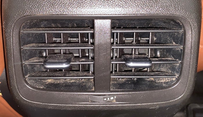 2022 MG HECTOR PLUS SHARP 1.5 PETROL TURBO HYBRID MT 6-STR, Petrol, Manual, 38,266 km, Rear AC Vents