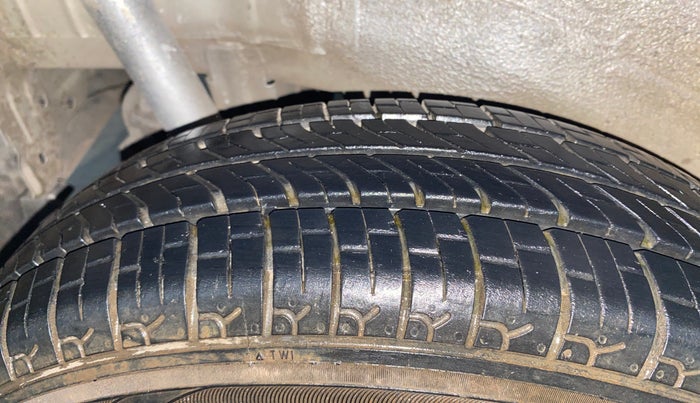 2015 Maruti Wagon R 1.0 LXI, Petrol, Manual, 29,249 km, Right Rear Tyre Tread