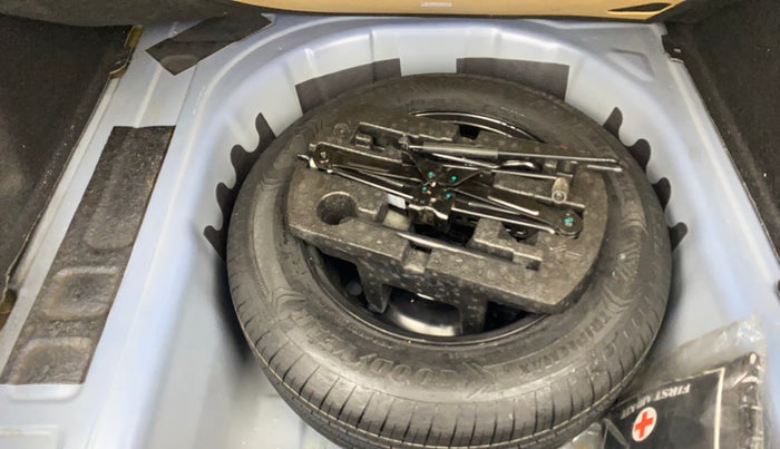 2022 Volkswagen VIRTUS HIGHLINE TSI 1.0 AT, Petrol, Automatic, 26,757 km, Spare Tyre