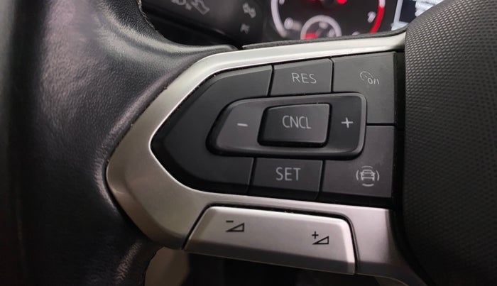 2022 Volkswagen VIRTUS HIGHLINE TSI 1.0 AT, Petrol, Automatic, 26,757 km, Adaptive Cruise Control