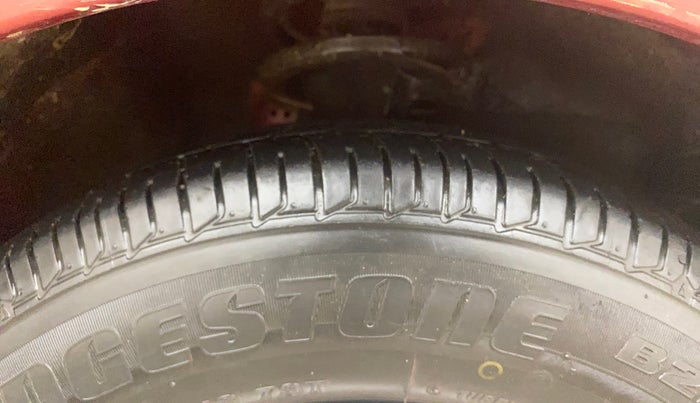 2013 Hyundai i10 SPORTZ 1.2, Petrol, Manual, 71,113 km, Right Front Tyre Tread