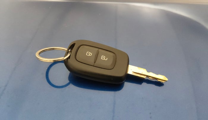 2020 Renault Kwid CLIMBER 1.0 (O), Petrol, Manual, 44,243 km, Key Close Up