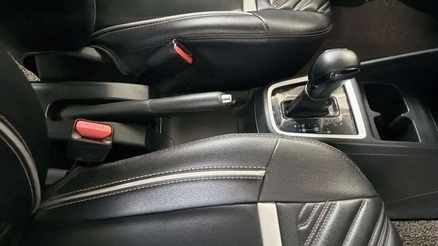 2020 Maruti Swift VXI AMT, Petrol, Automatic, 43,179 km, Gear Lever