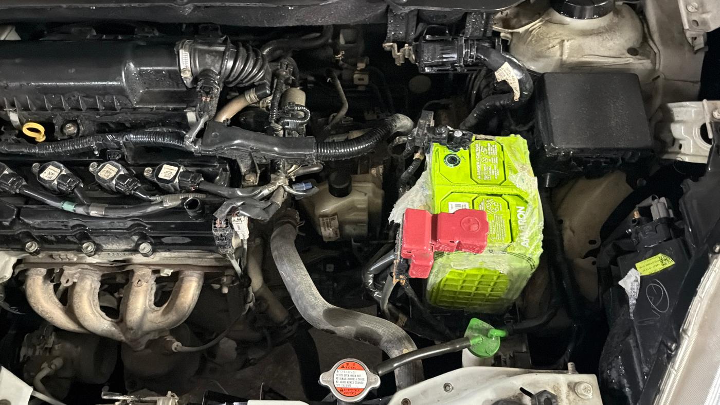 2020 Maruti Swift VXI AMT, Petrol, Automatic, 43,179 km, Engine View - Left