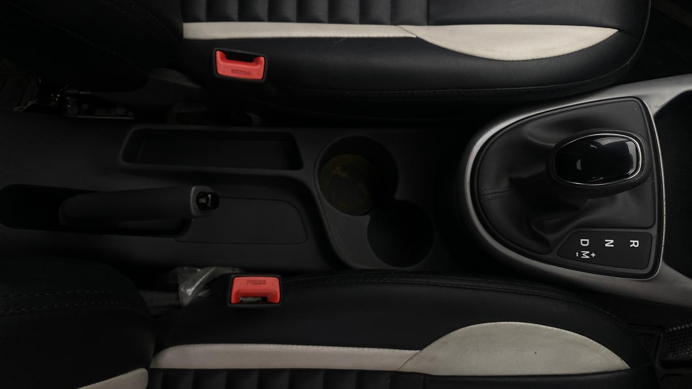 2020 Hyundai GRAND I10 NIOS SPORTZ AMT 1.2 KAPPA VTVT, Petrol, Automatic, 39,971 km, Gear Lever