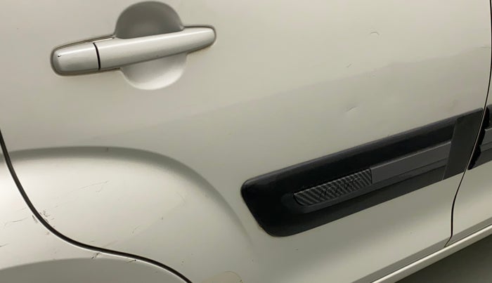 2018 Maruti IGNIS DELTA 1.2, Petrol, Manual, 23,156 km, Right rear door - Slightly dented
