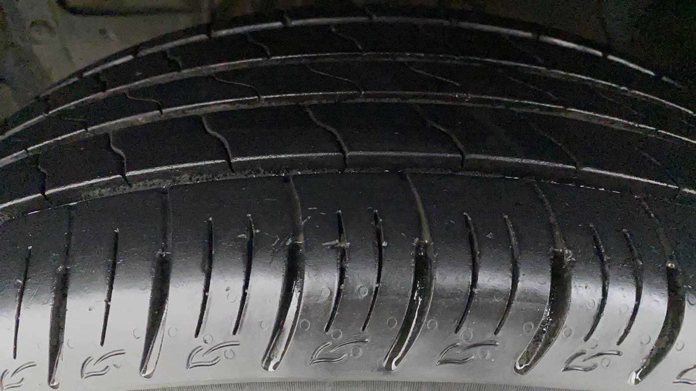2020 Maruti Vitara Brezza VXI, Petrol, Manual, 14,534 km, Right Front Tyre Tread