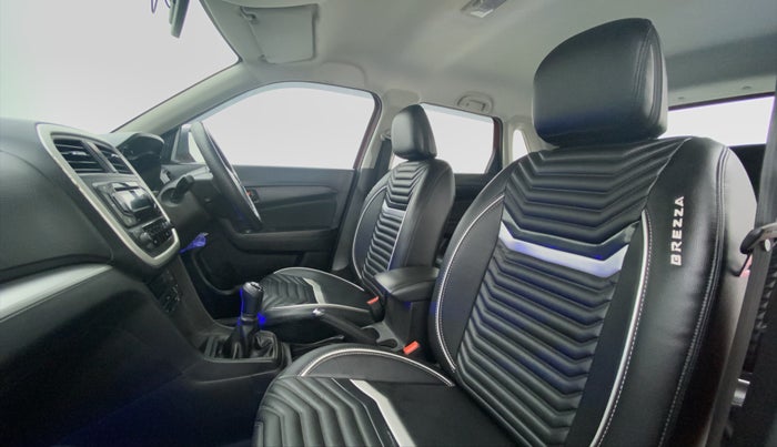 2020 Maruti Vitara Brezza VXI, Petrol, Manual, 14,534 km, Right Side Front Door Cabin