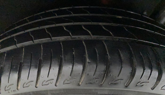 2020 Maruti Vitara Brezza VXI, Petrol, Manual, 14,534 km, Right Rear Tyre Tread