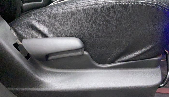 2020 Maruti Vitara Brezza VXI, Petrol, Manual, 14,534 km, Driver Side Adjustment Panel
