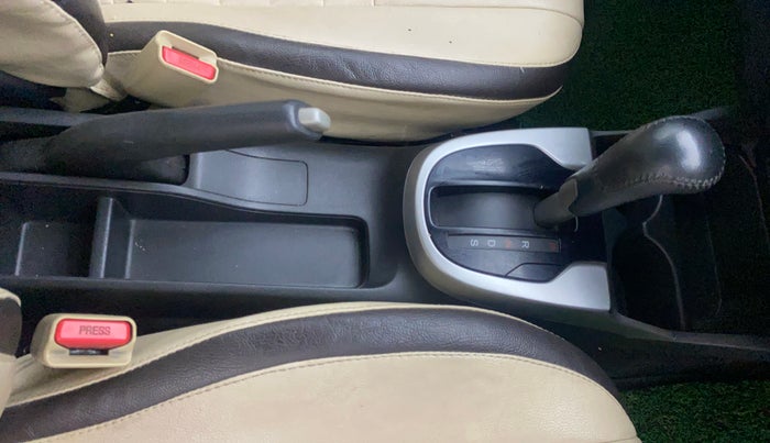 2018 Honda Jazz 1.2L I-VTEC V AT, Petrol, Automatic, 88,714 km, Gear Lever