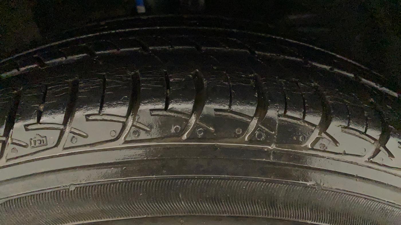 2018 Maruti Baleno DELTA CVT PETROL 1.2, Petrol, Automatic, 47,469 km, Right Front Tyre Tread