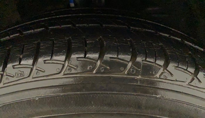 2018 Maruti Baleno DELTA CVT PETROL 1.2, Petrol, Automatic, 47,469 km, Right Front Tyre Tread