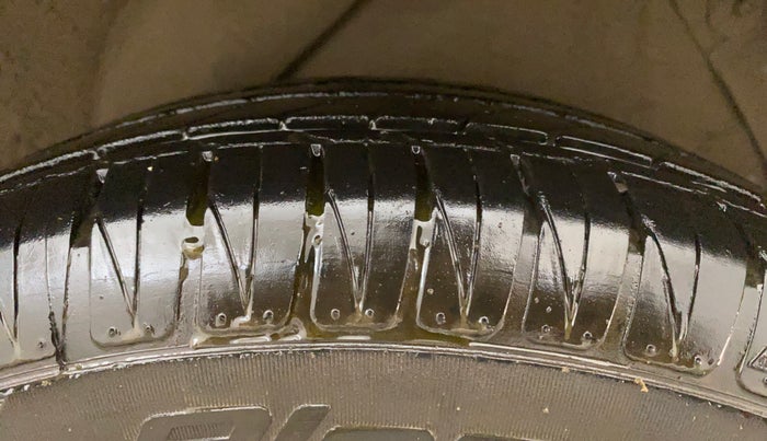 2012 Hyundai i20 MAGNA (O) 1.2, Petrol, Manual, 55,696 km, Left Rear Tyre Tread