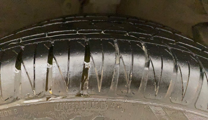 2012 Hyundai i20 MAGNA (O) 1.2, Petrol, Manual, 55,696 km, Right Front Tyre Tread