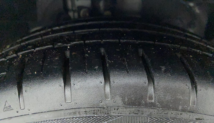 2019 Ford Figo Aspire 1.2 TITANIUM+ PETROL, Petrol, Manual, 10,128 km, Right Front Tyre Tread