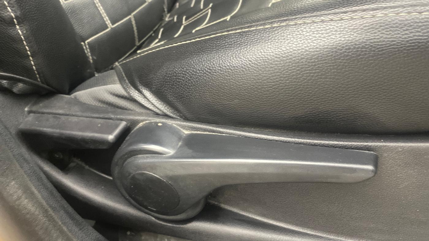 2019 Tata Tiago XZA PLUS PETROL, Petrol, Automatic, 29,674 km, Driver Side Adjustment Panel