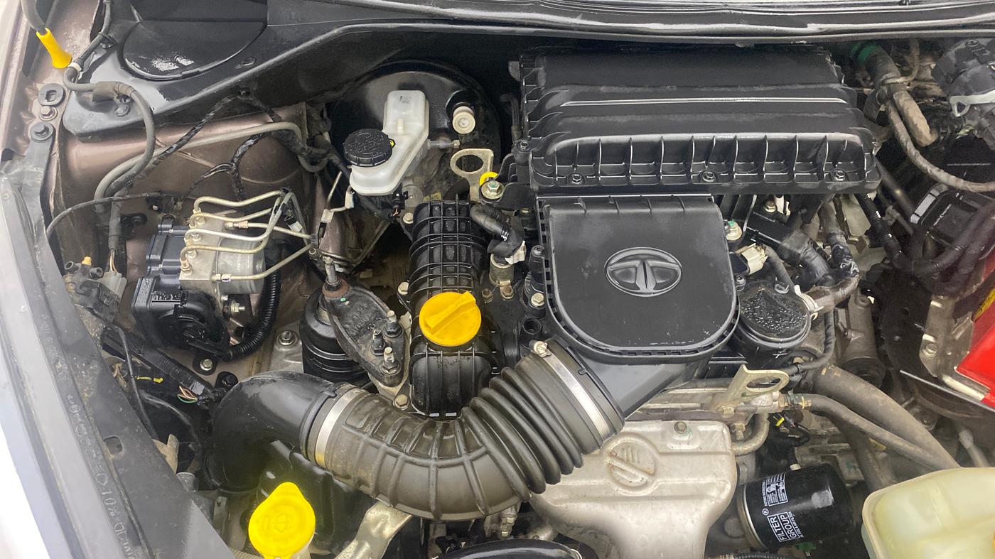 2019 Tata Tiago XZA PLUS PETROL, Petrol, Automatic, 29,674 km, Engine View - Right