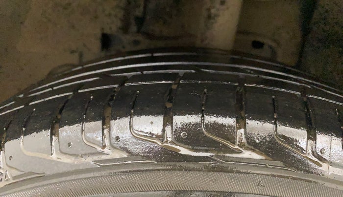 2022 Tata NEXON XM SUNROOF PETROL, Petrol, Manual, 14,184 km, Left Front Tyre Tread