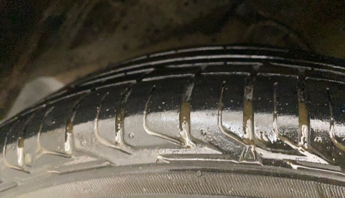 2022 Tata NEXON XM SUNROOF PETROL, Petrol, Manual, 14,184 km, Right Front Tyre Tread