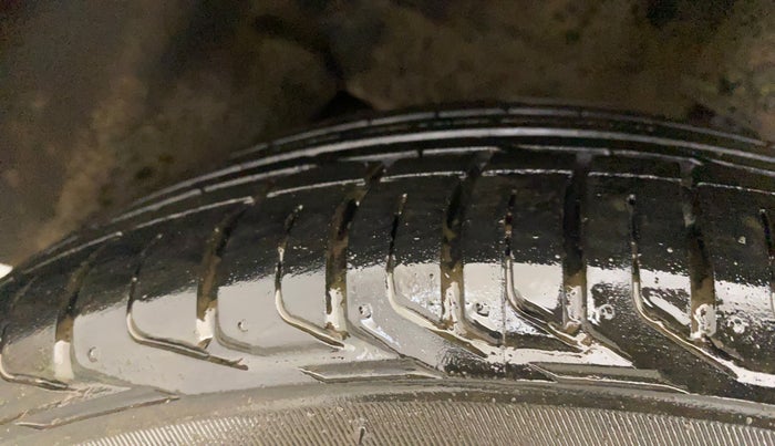 2022 Tata NEXON XM SUNROOF PETROL, Petrol, Manual, 14,184 km, Right Rear Tyre Tread